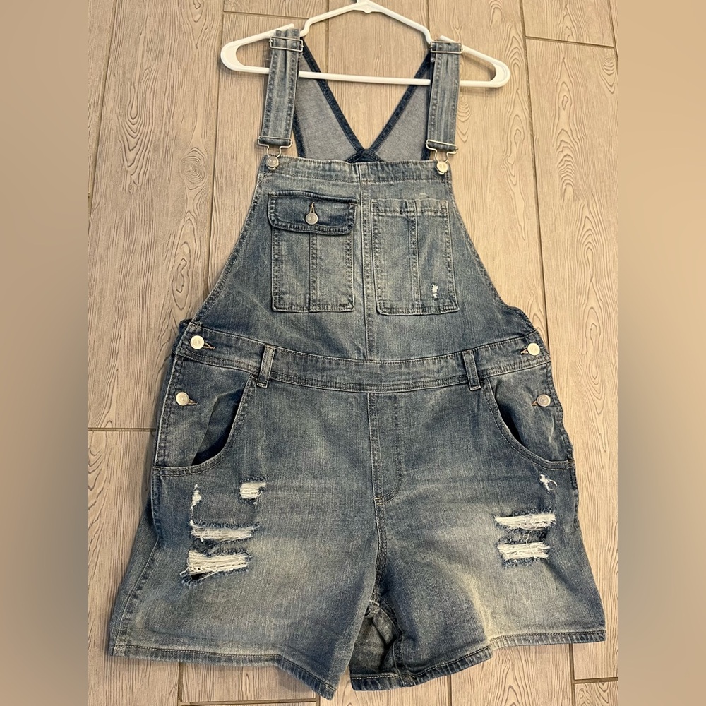 No Boundries  Denim Shortalls Nwot
